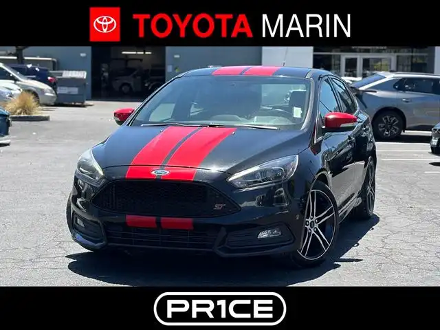 2015 Ford Focus 5 Door Hatch ST's photo