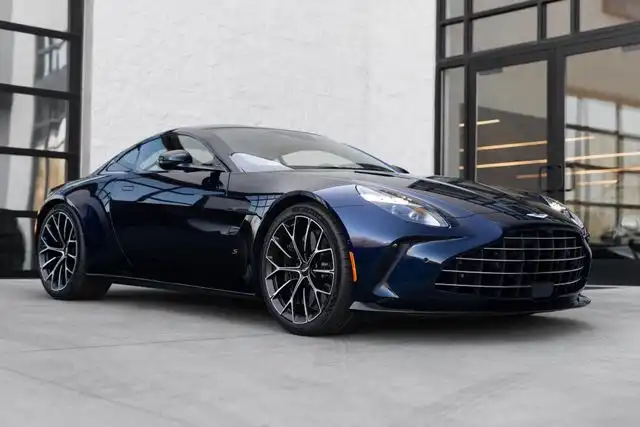 2026 Aston Martin Vantage 4.0 V8's photo