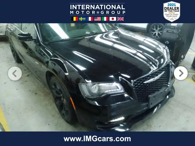 2019 Chrysler 300 S's photo