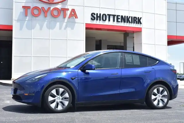 2024 Tesla Model Y Long Range Dual Motor All-Wheel Drive's photo