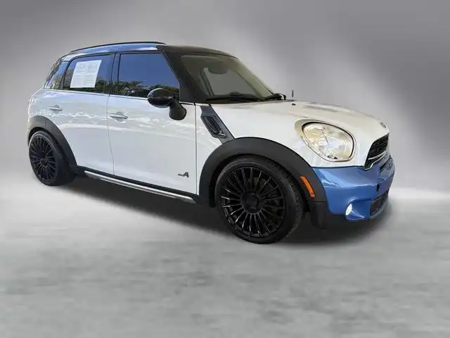 2016 MINI Countryman Countryman S ALL4's photo