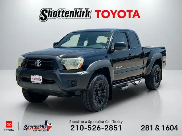 2015 Toyota Tacoma PreRunner Access Cab AT's photo