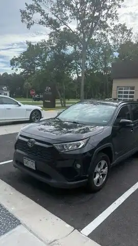 2020 Toyota RAV4 XLE AWD's photo