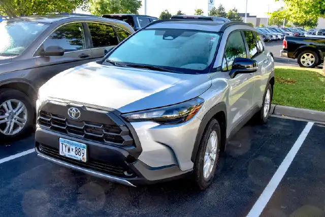 2026 Toyota Corolla Cross LE AWD's photo