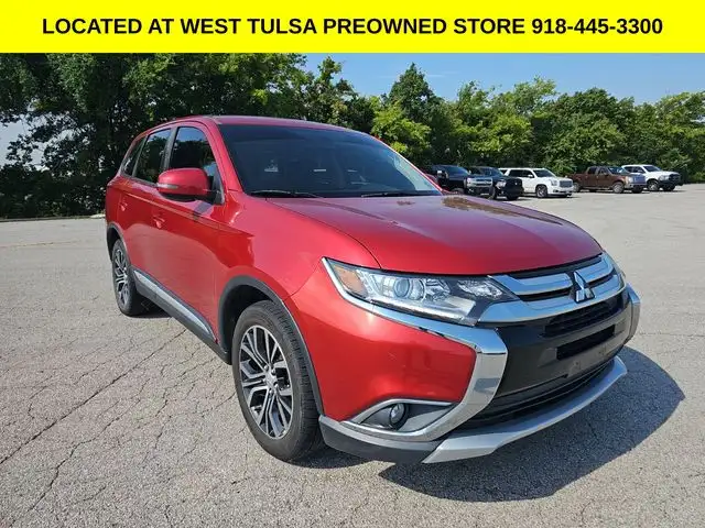2018 Mitsubishi Outlander SE FWD's photo
