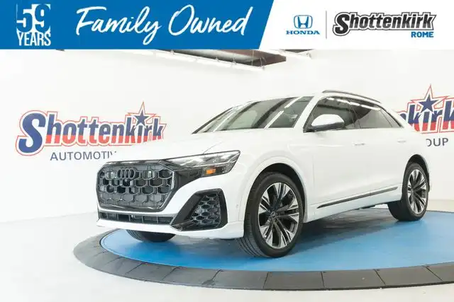 2025 Audi Q8 55 Premium Plus Tiptonic quattro's photo