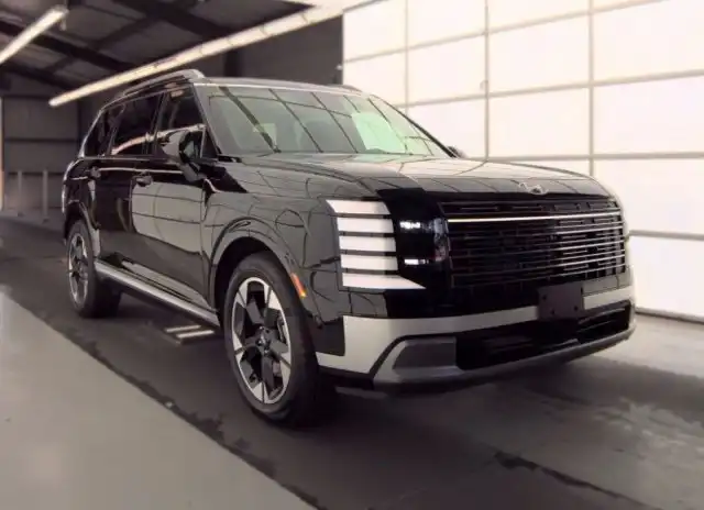 2026 Hyundai Palisade Hybrid Limited AWD's photo