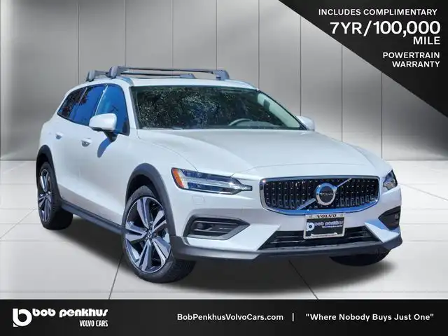 2026 Volvo V60 Cross Country B5 Plus AWD's photo