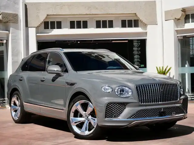 2025 Bentley Bentayga's photo