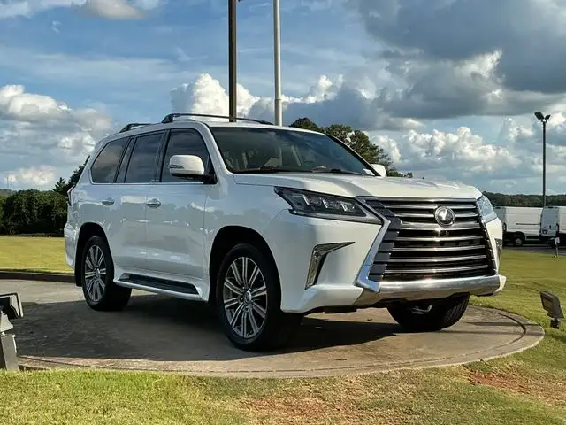 2016 Lexus LX 600 570's photo
