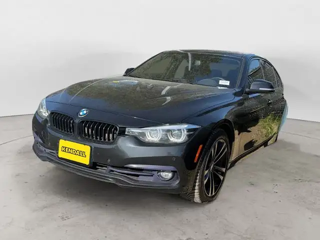 2018 BMW 3 Series 330i xDrive Sedan's photo