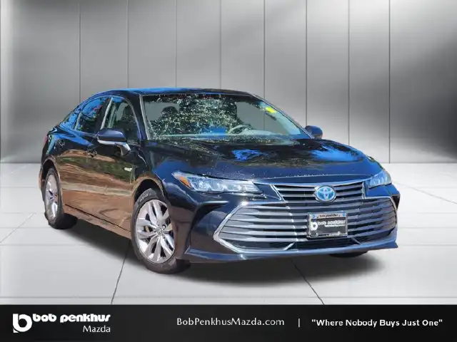 2021 Toyota Avalon XLE Hybrid's photo