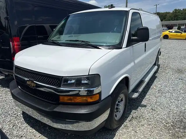 2024 Chevrolet Express 2500 Work Van HD's photo