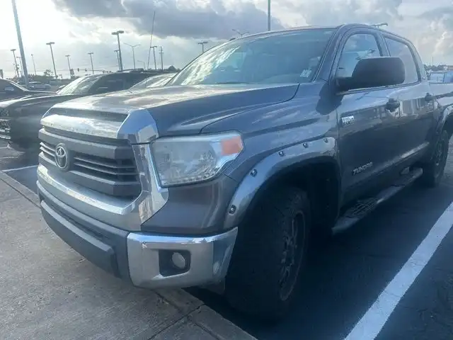2014 Toyota Tundra 5.7 Auto 4WD FFV SR5 Crew Max's photo
