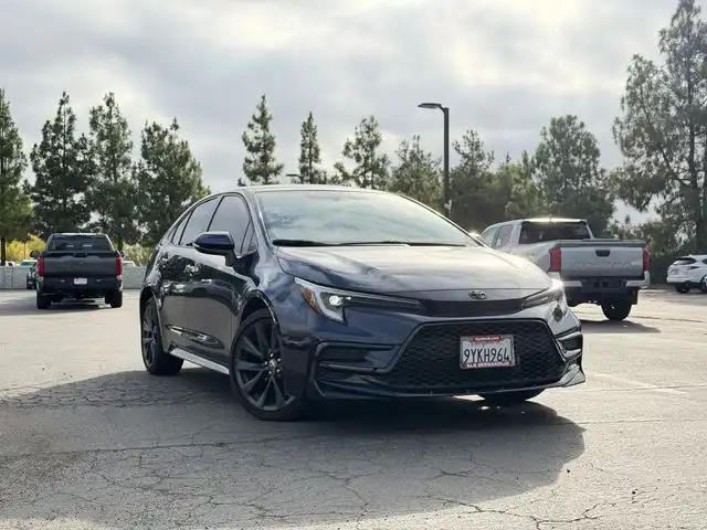2026 Toyota Corolla SE CVT's photo