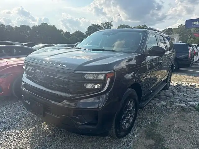 2025 Ford Expedition Active MAX's photo