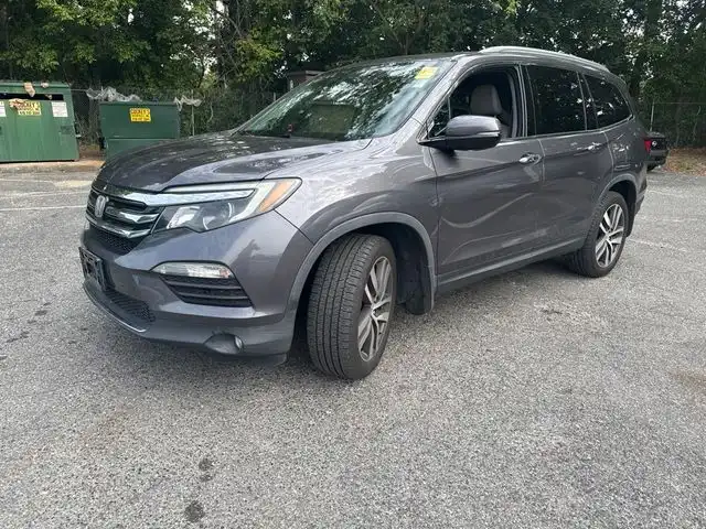 2017 Honda Pilot 4WD Elite's photo