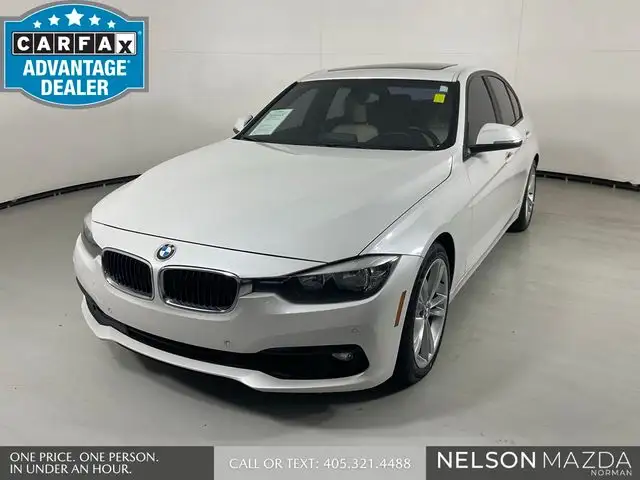 2017 BMW 3 Series 320i Sedan's photo