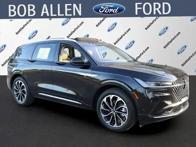 2024 Lincoln Nautilus Reserve AWD's photo