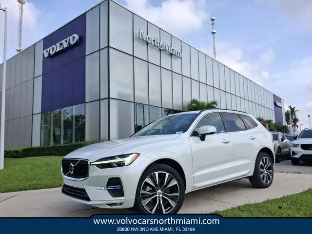 2022 Volvo XC60 B5 Momentum FWD's photo