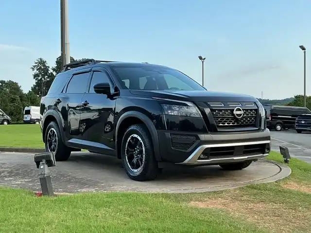 2023 Nissan Pathfinder SV 4WD's photo