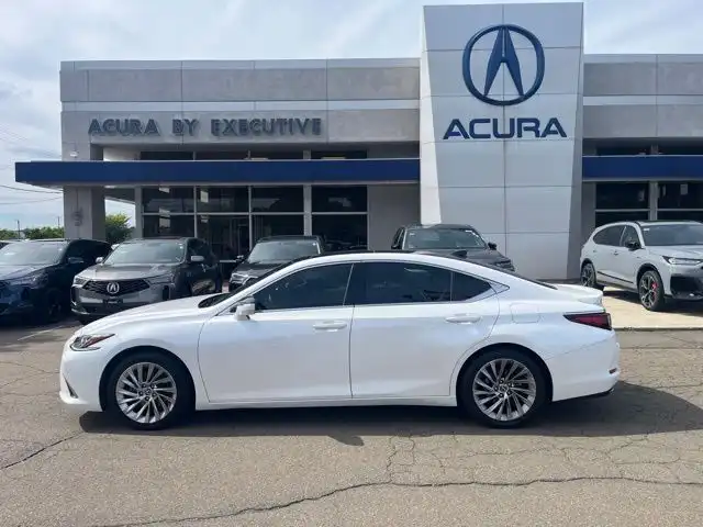 2020 Lexus ES 350 350 Luxury's photo