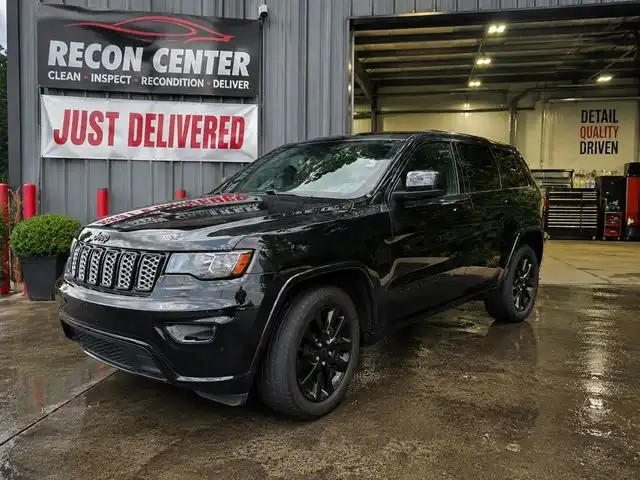 2019 Jeep Grand Cherokee Altitude's photo