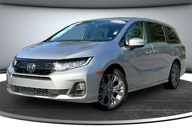 2025 Honda Odyssey Touring's photo