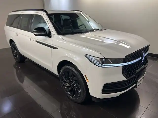 2026 Lincoln Navigator L Reserve's photo