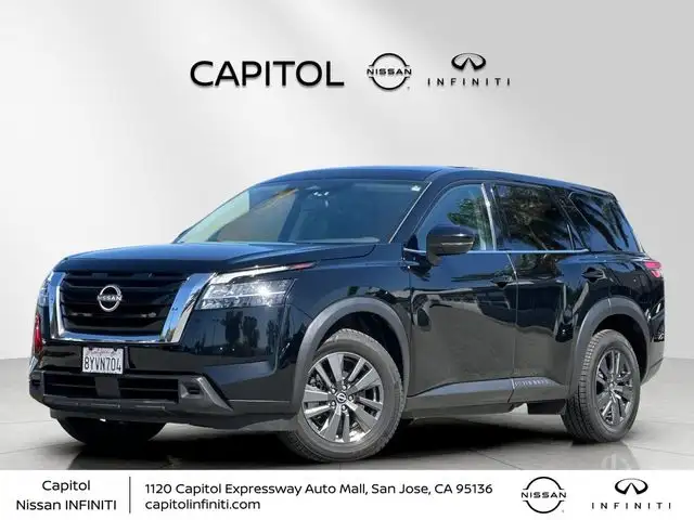 2022 Nissan Pathfinder S 4WD's photo