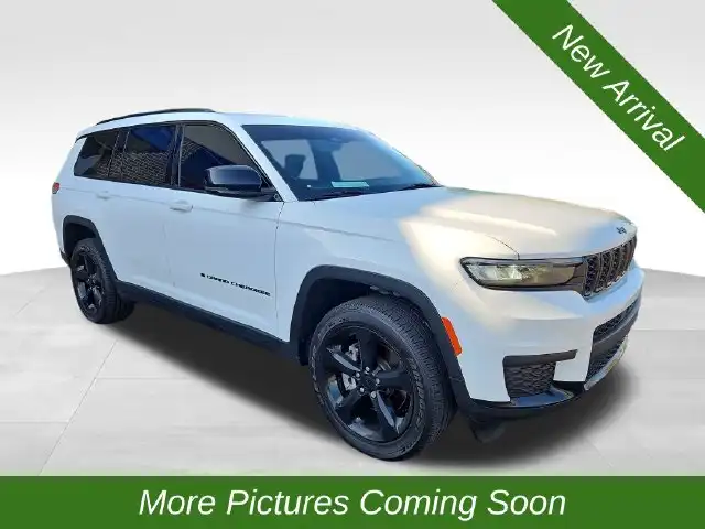 2023 Jeep Grand Cherokee L Altitude 4WD's photo