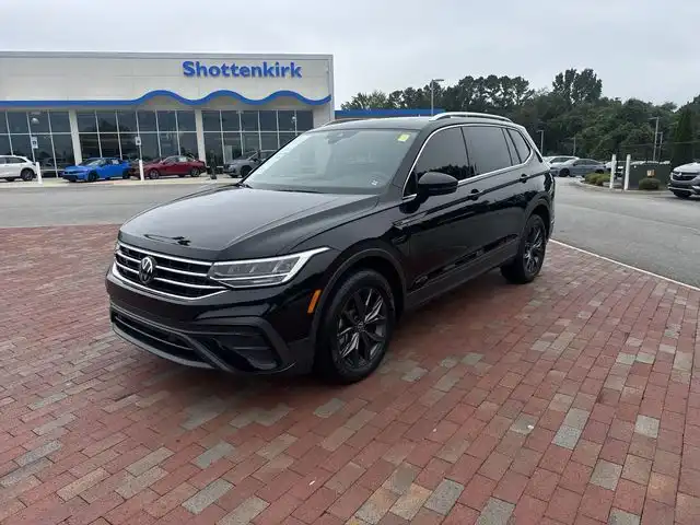 2023 Volkswagen Tiguan 2.0T SE's photo