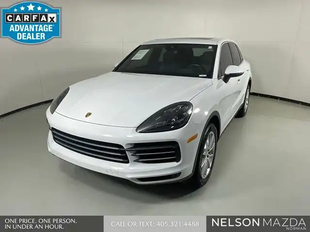 2019 Porsche Cayenne Base's photo