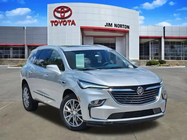 2022 Buick Enclave Essence AWD's photo