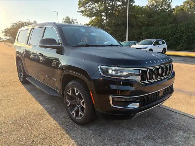 2024 Jeep Wagoneer L Series III 4WD's photo