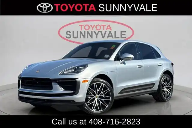 2022 Porsche Macan Base's photo