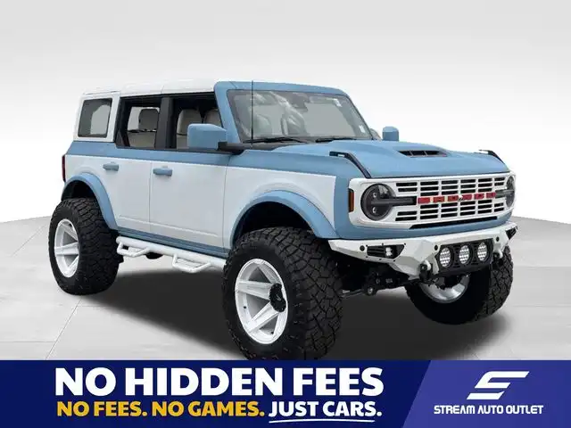 2025 Ford Bronco Base 4WD's photo