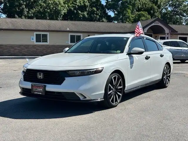 2023 Honda Accord Hybrid Touring's photo