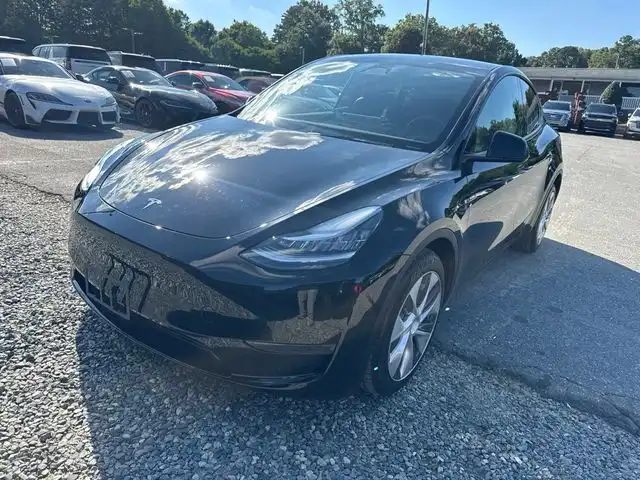 2023 Tesla Model Y Long Range Dual Motor All-Wheel Drive's photo