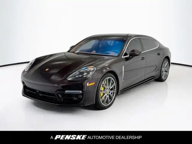 2023 Porsche Panamera Turbo S Executive's photo