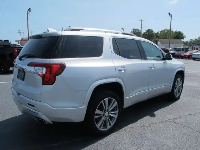 2020 GMC Acadia Denali FWD's photo