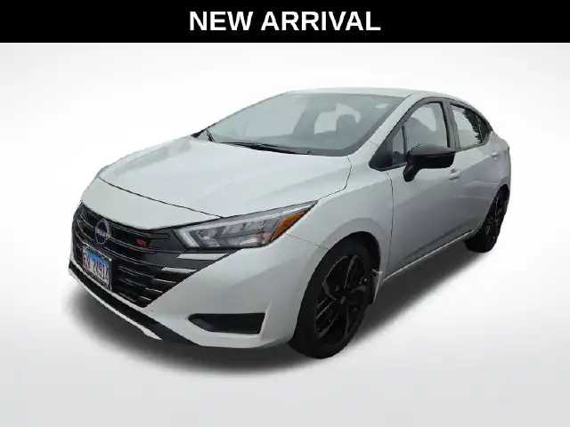 2025 Nissan Versa 1.6 SR CVT's photo