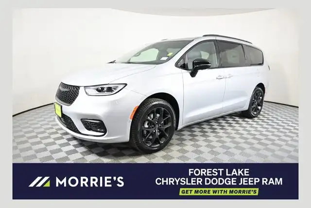 2026 Chrysler Pacifica Limited AWD's photo
