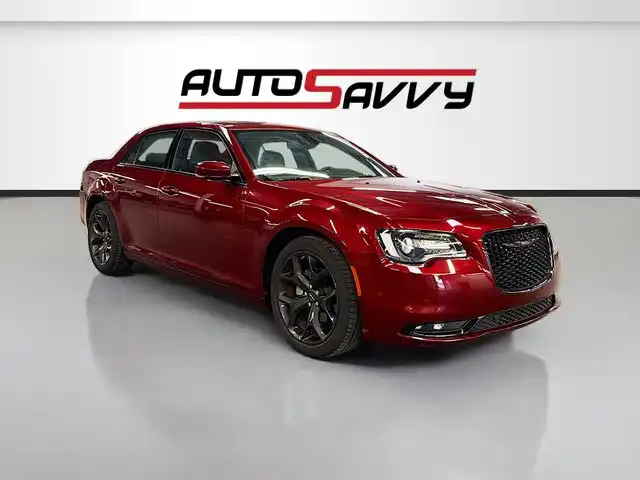 2022 Chrysler 300 S's photo