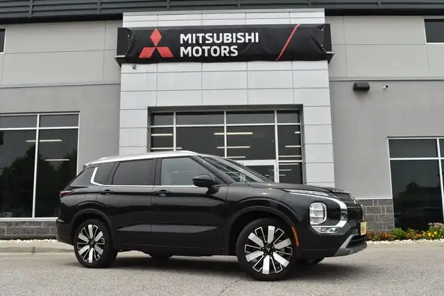 2025 Mitsubishi Outlander SEL Platinum Edition S-AWC's photo