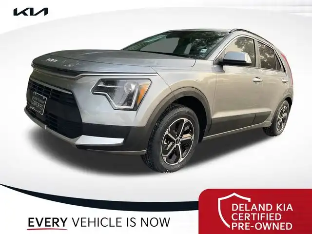 2024 Kia Niro EX HEV's photo