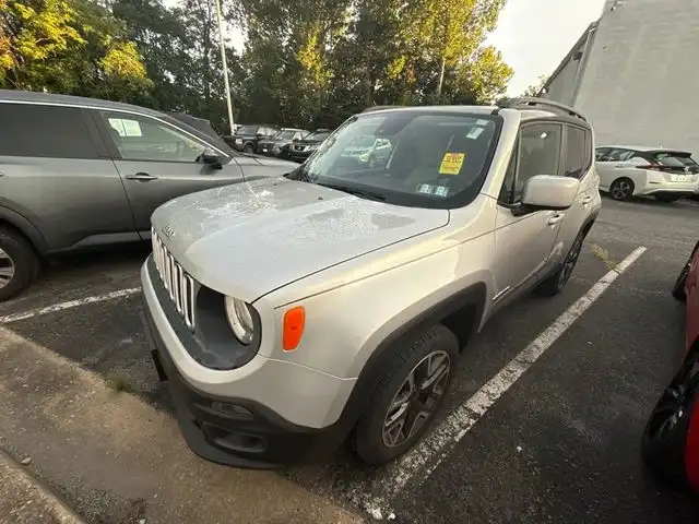 2016 Jeep Renegade Latitude 4x4's photo