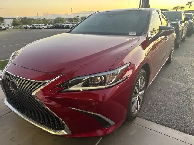 2019 Lexus ES 350 350's photo