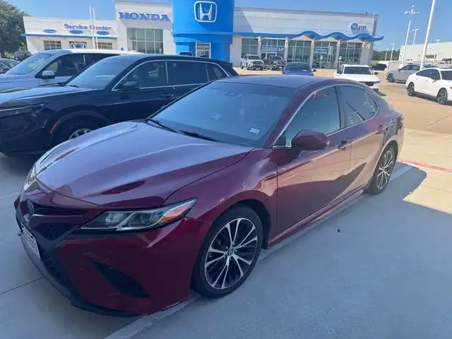 2018 Toyota Camry 2.5 Auto SE's photo