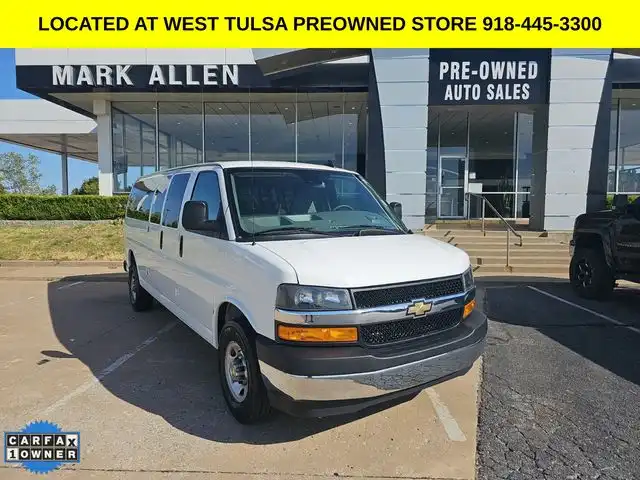 2024 Chevrolet Express 3500 LT Extended's photo